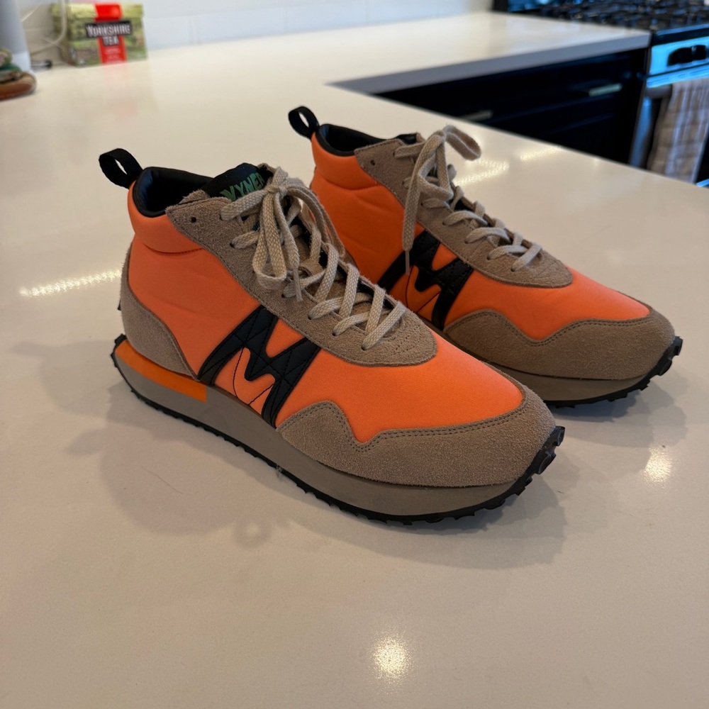 Karhu x Vyner M-Runner - NEW Never Worn sz 11